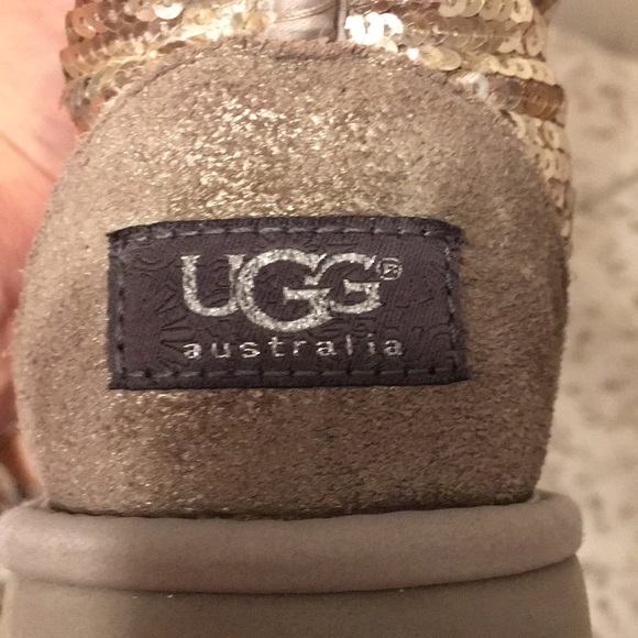 Ugg Classic Short Gold Sequined Boots - Picture 4 of 10